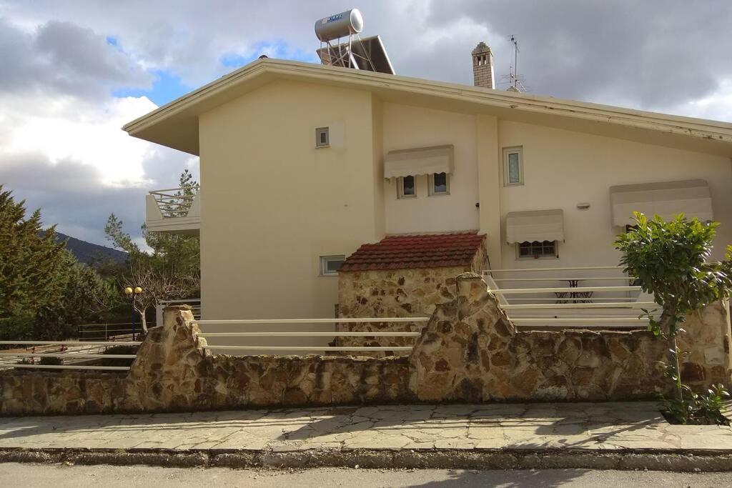 The Stone House Apartment Kozani Exterior photo